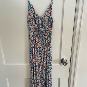 Women’s floral midi dress with cut out